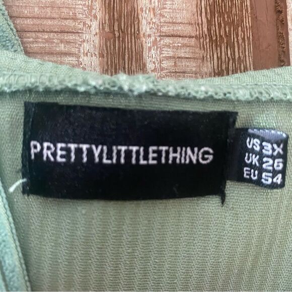 Pretty Little Thing Cropped Ribbed Hoodie 🐲🎋🐉 - Picture 2 of 3